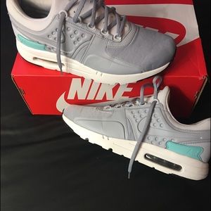 Gray/Teal Airmax